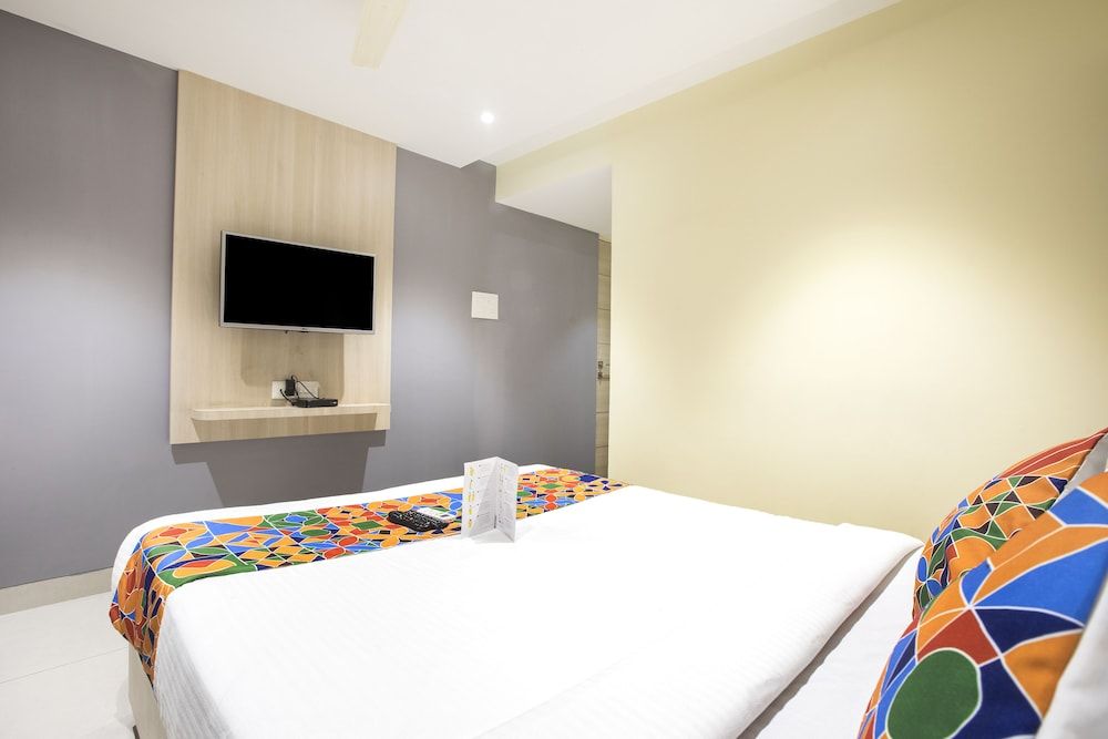 FabHotel Pranava Navi Mumbai Deluxe Double Room, 1 Double Bed, Non Smoking 2