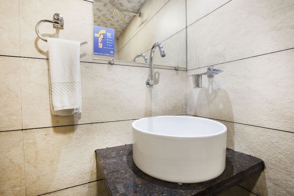 FabHotel Pranava Navi Mumbai Deluxe Double Room, 1 Double Bed, Non Smoking 6