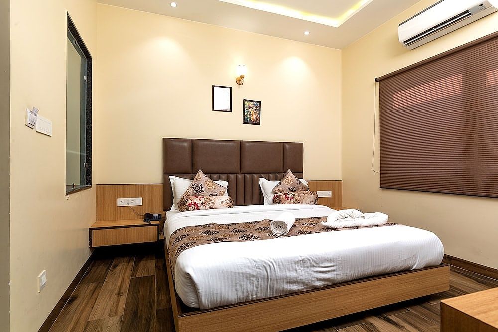 Hotel Urban Galaxy Near Golden Temple Deluxe Double Room 13