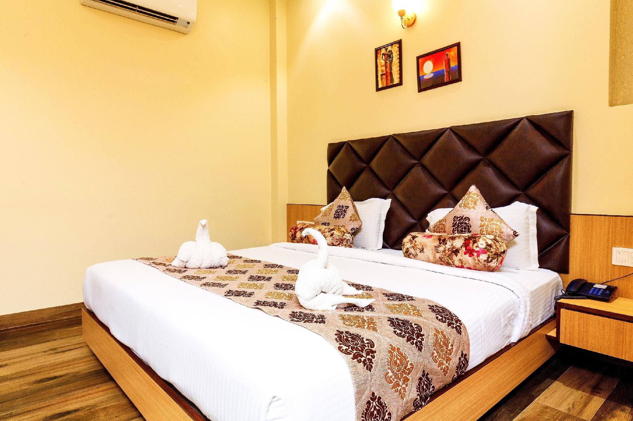 Hotel Urban Galaxy Near Golden Temple Deluxe Double Room 9