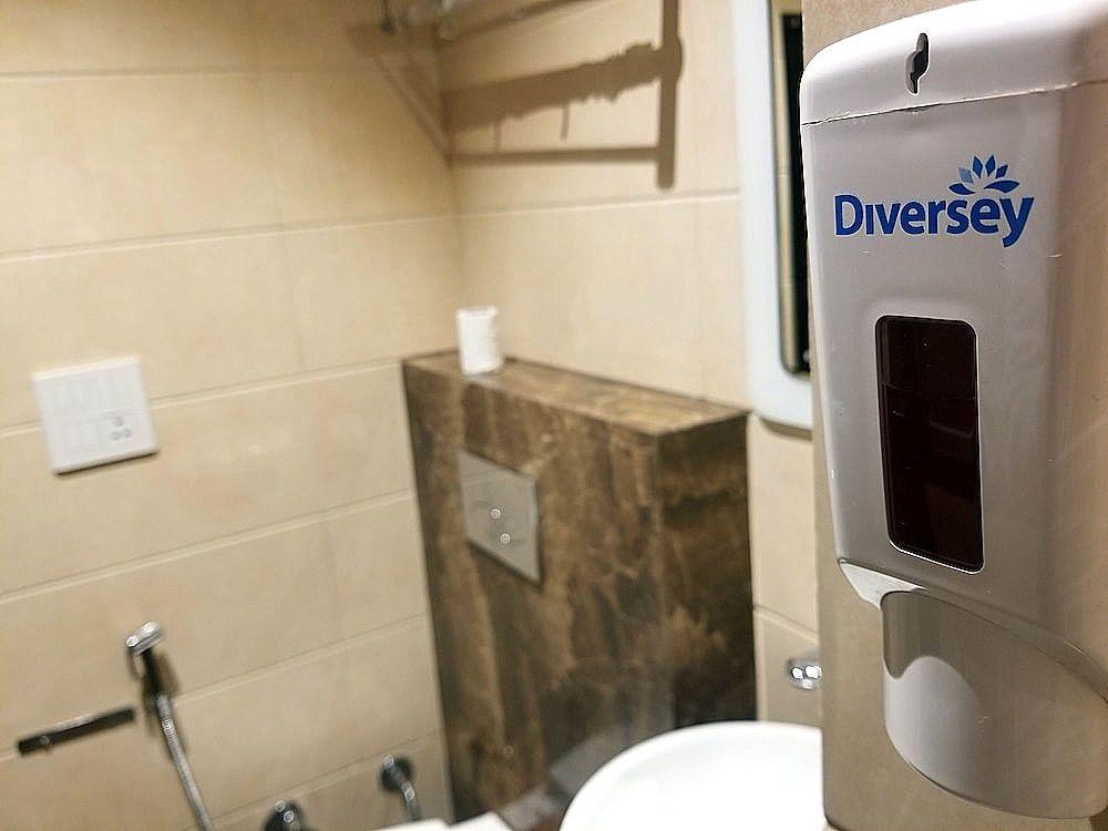 Hotel Urban Galaxy Near Golden Temple Deluxe Double Room 17