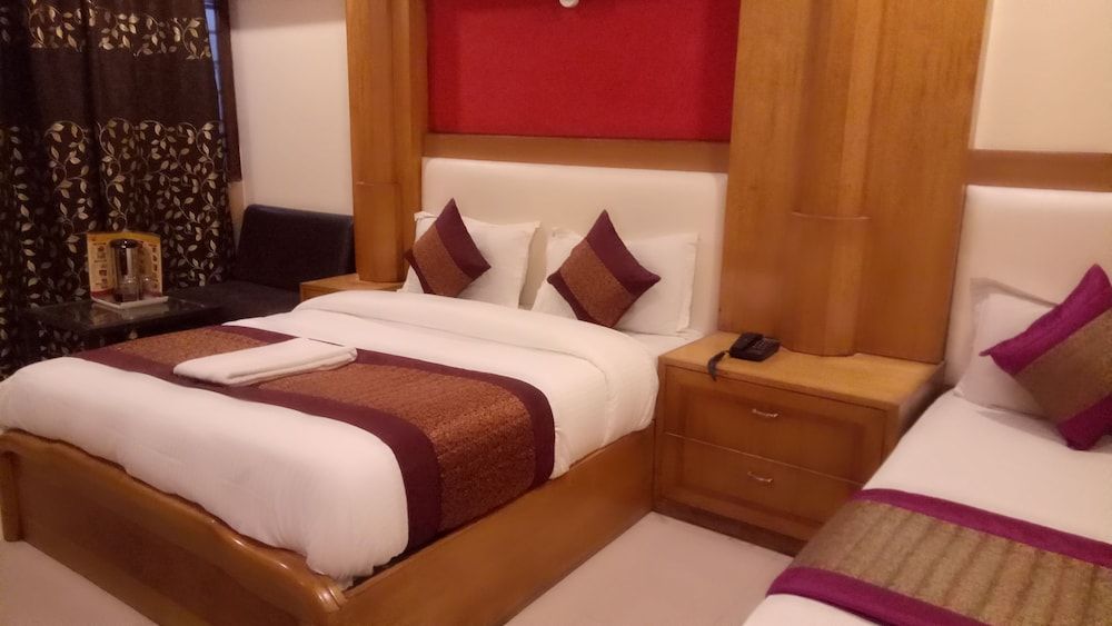 Hotel Kumar Palace Deluxe Double Room 3