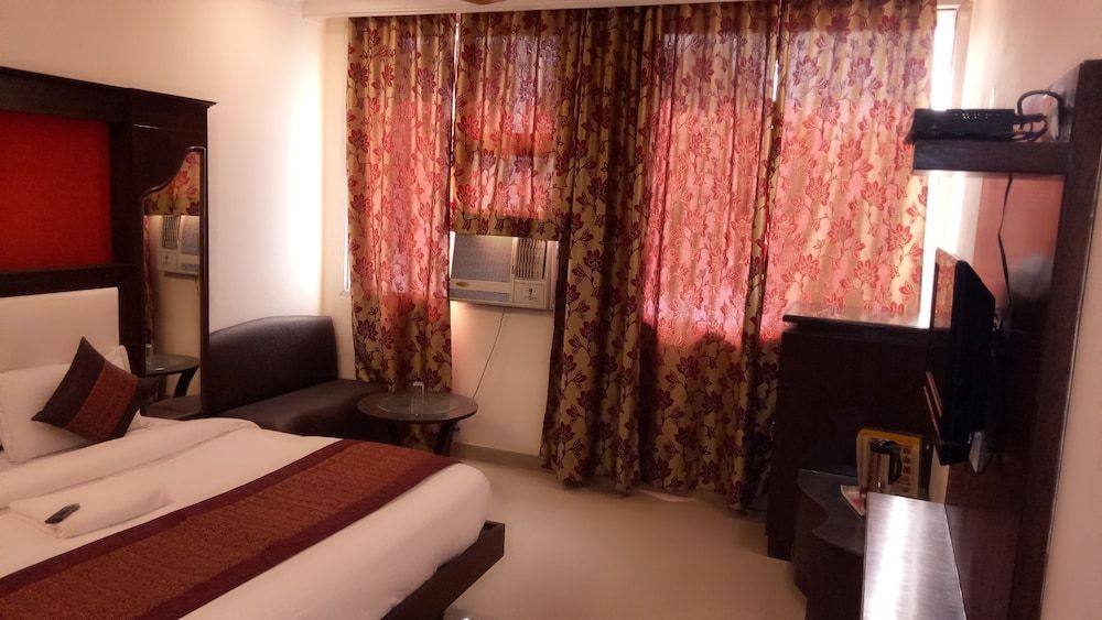 Hotel Kumar Palace Deluxe Double Room 2