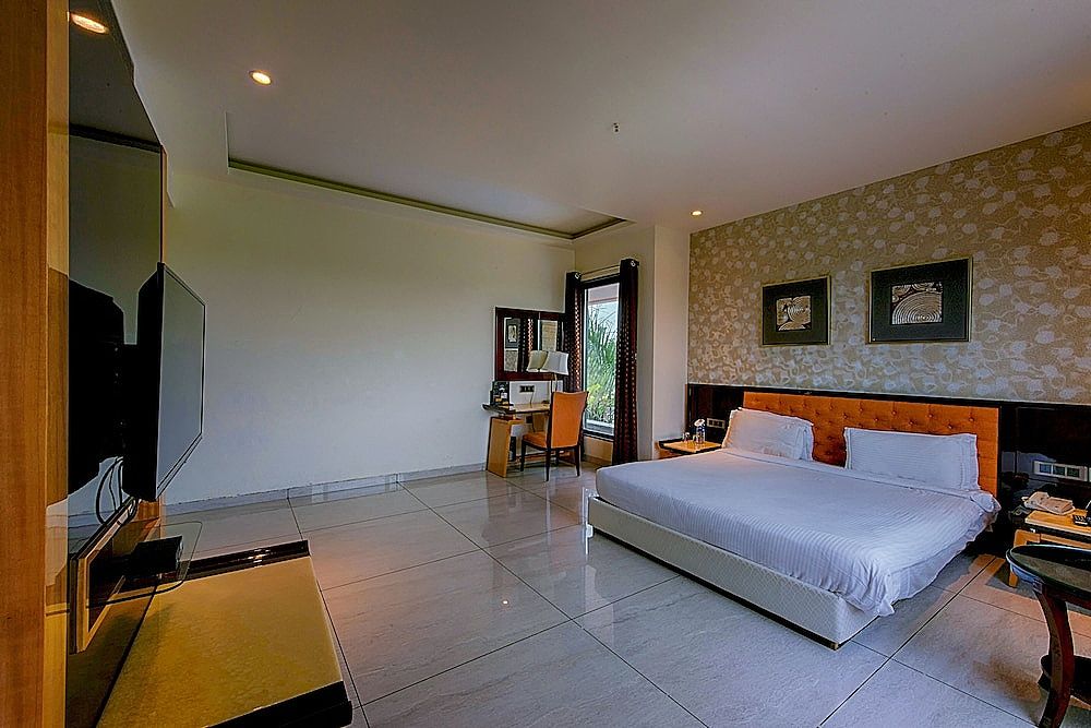 Crescent Spa And Resorts Deluxe Room