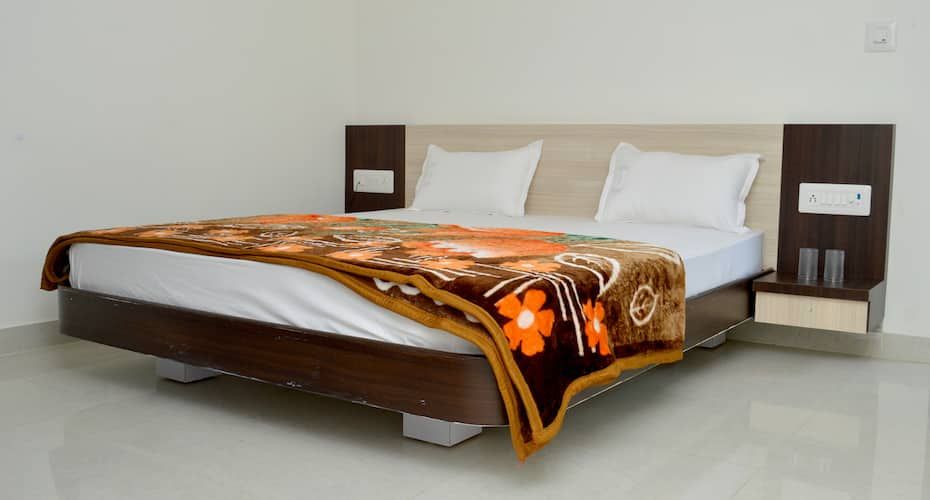 Double Bed Deluxe Non AC Room