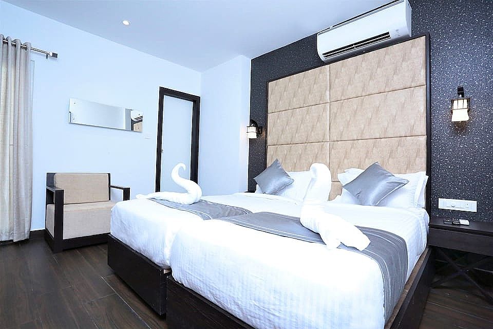 Deluxe Twin Double Room
