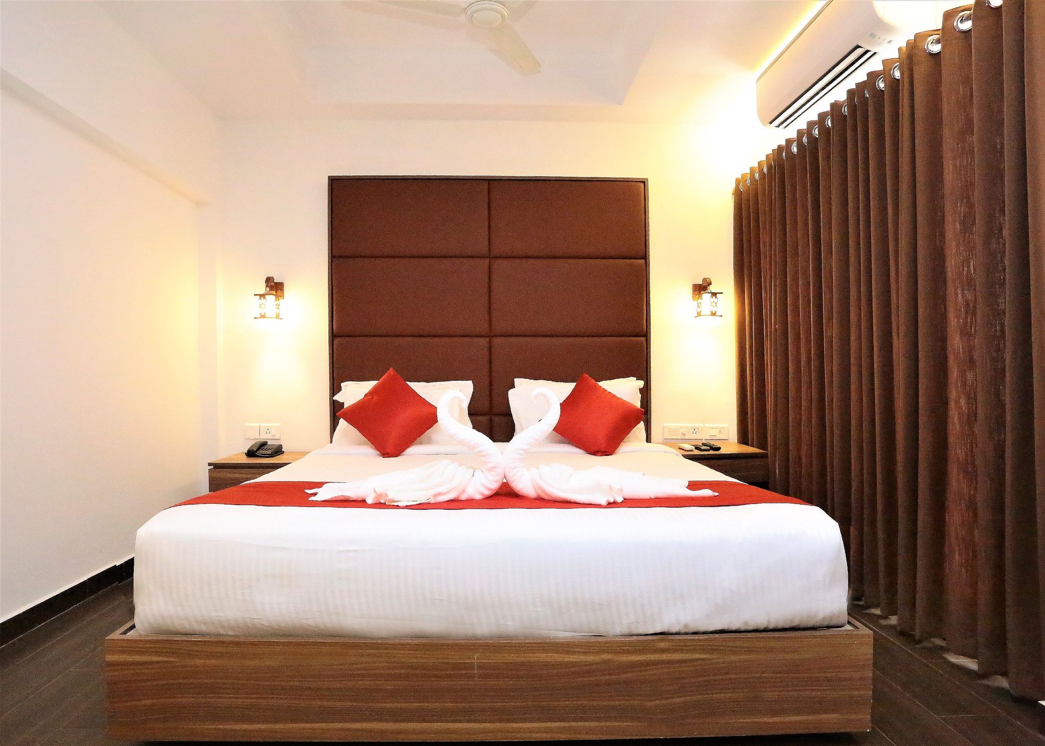 undefined Crown Suites 4