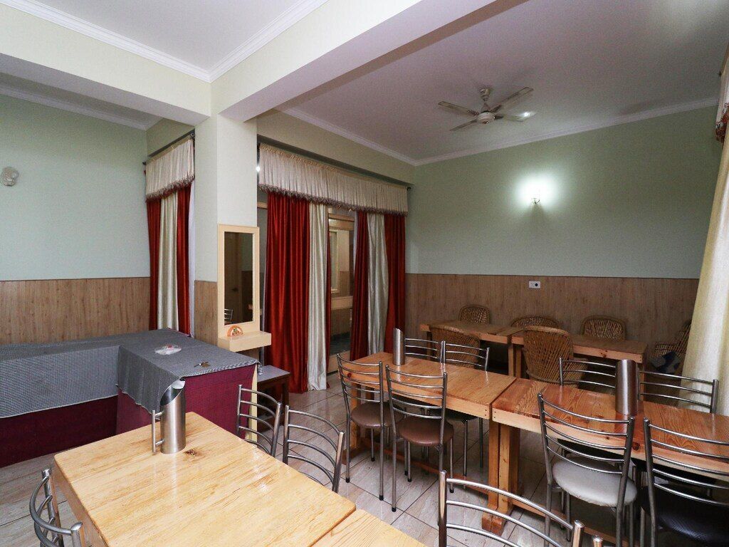 Food & Dining