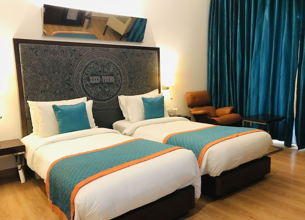 Golden Tulip City Centre Gurgaon Superior Room, 2 Twin Beds 2