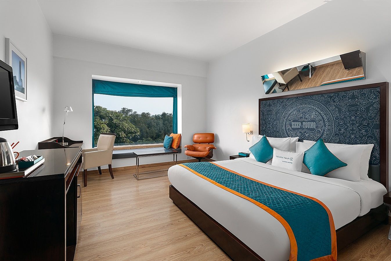 Golden Tulip City Centre Gurgaon Deluxe Room 3