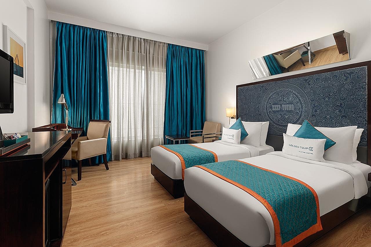 Golden Tulip City Centre Gurgaon Deluxe Room 4