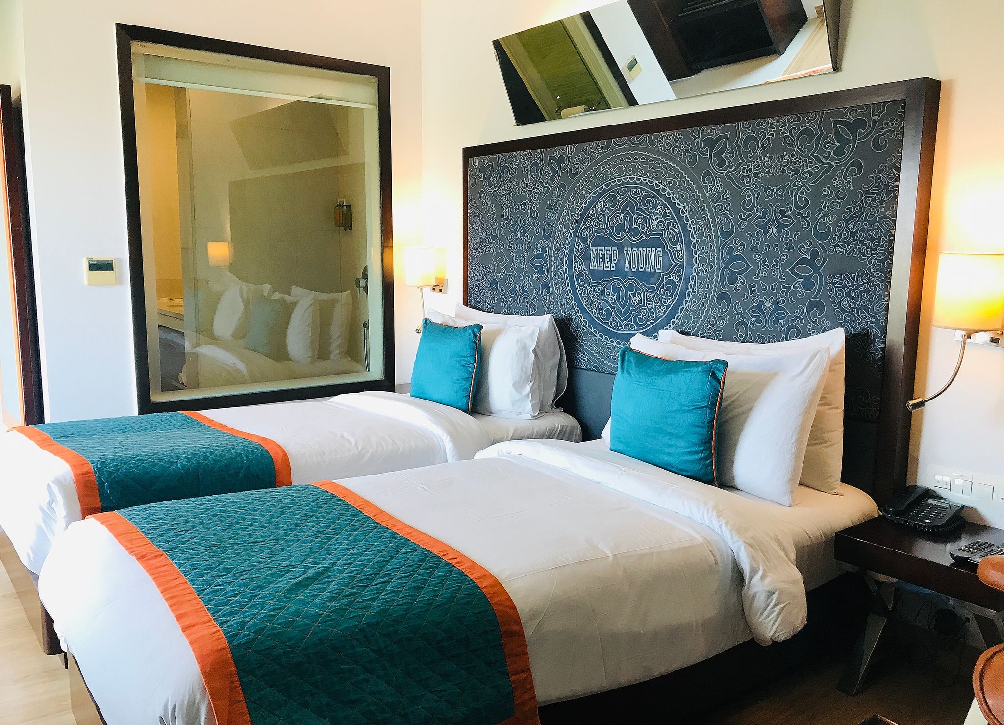 Golden Tulip City Centre Gurgaon Deluxe Room 9