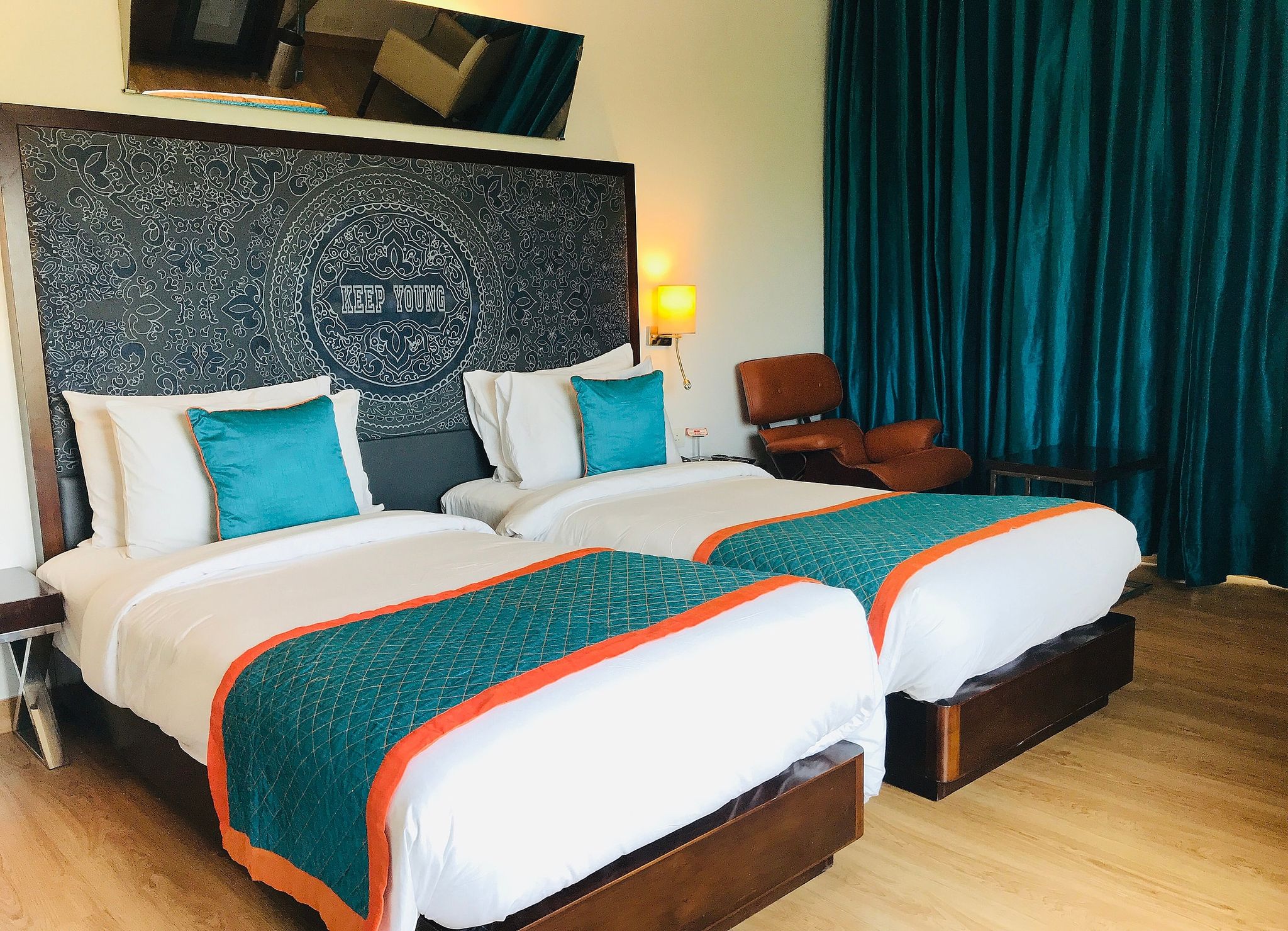 Golden Tulip City Centre Gurgaon Deluxe Room 5