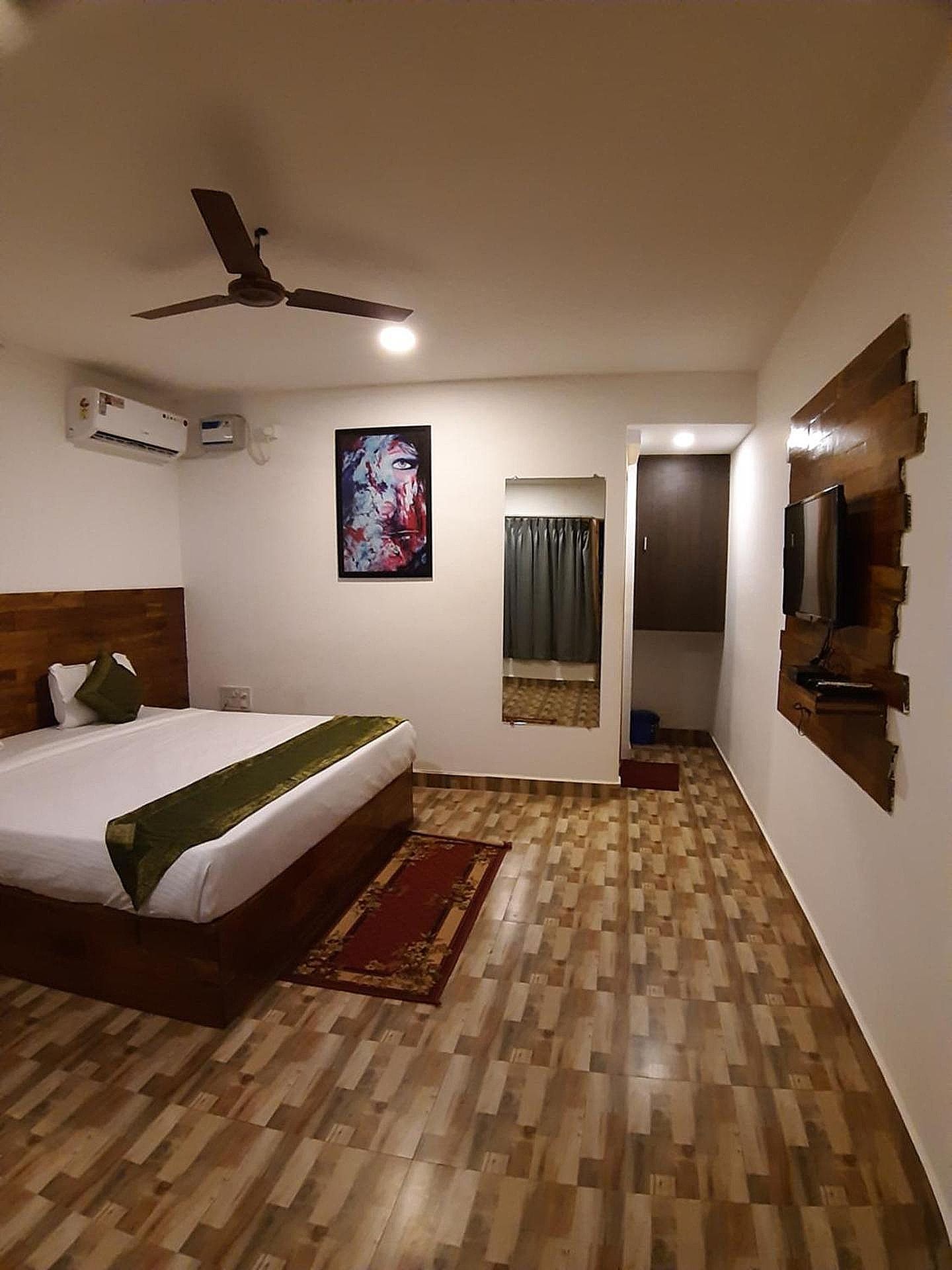 Treebo Lands End Beach Resort Morjim Standard Room with Lawn view