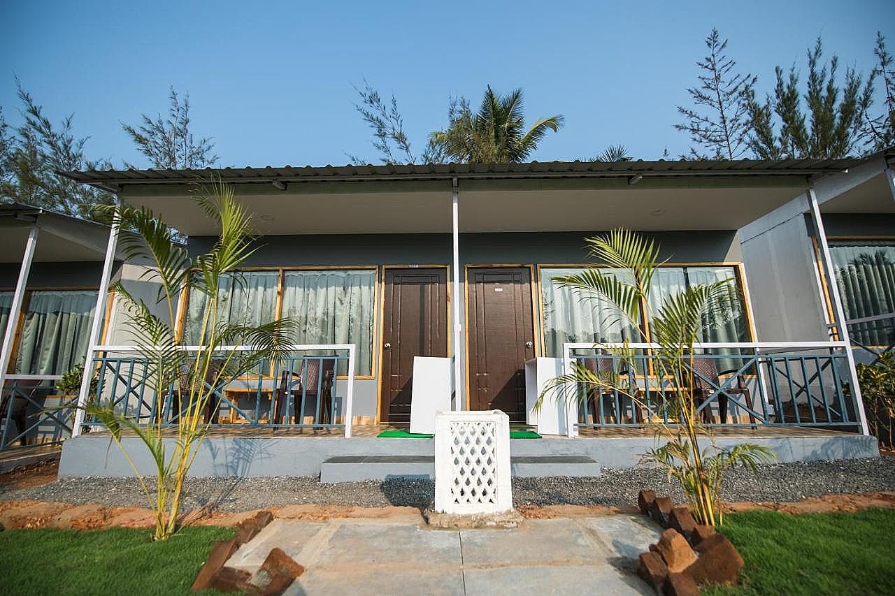 undefined Treebo Lands End Beach Resort Morjim