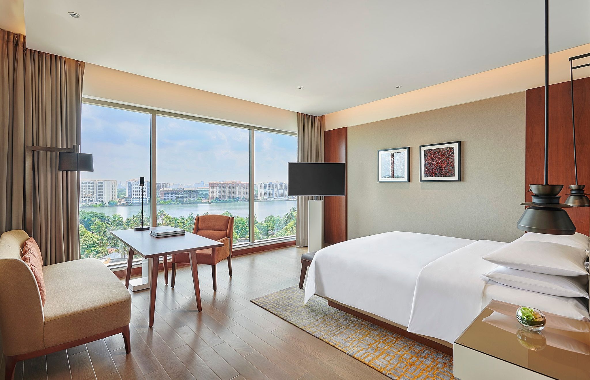 Club Room, 1 King Bed