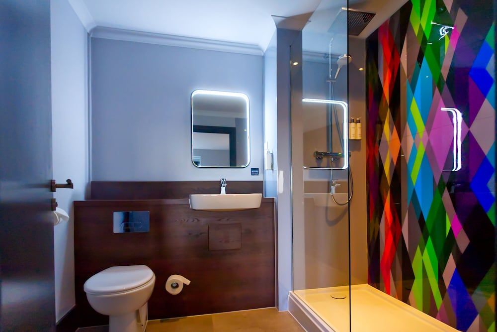 undefined Village Hotel Cardiff 7