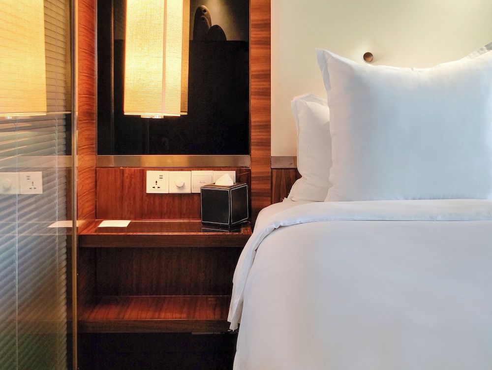 InterContinental Shanghai Pudong Hotel by IHG Classic Room (Upgraded) 11