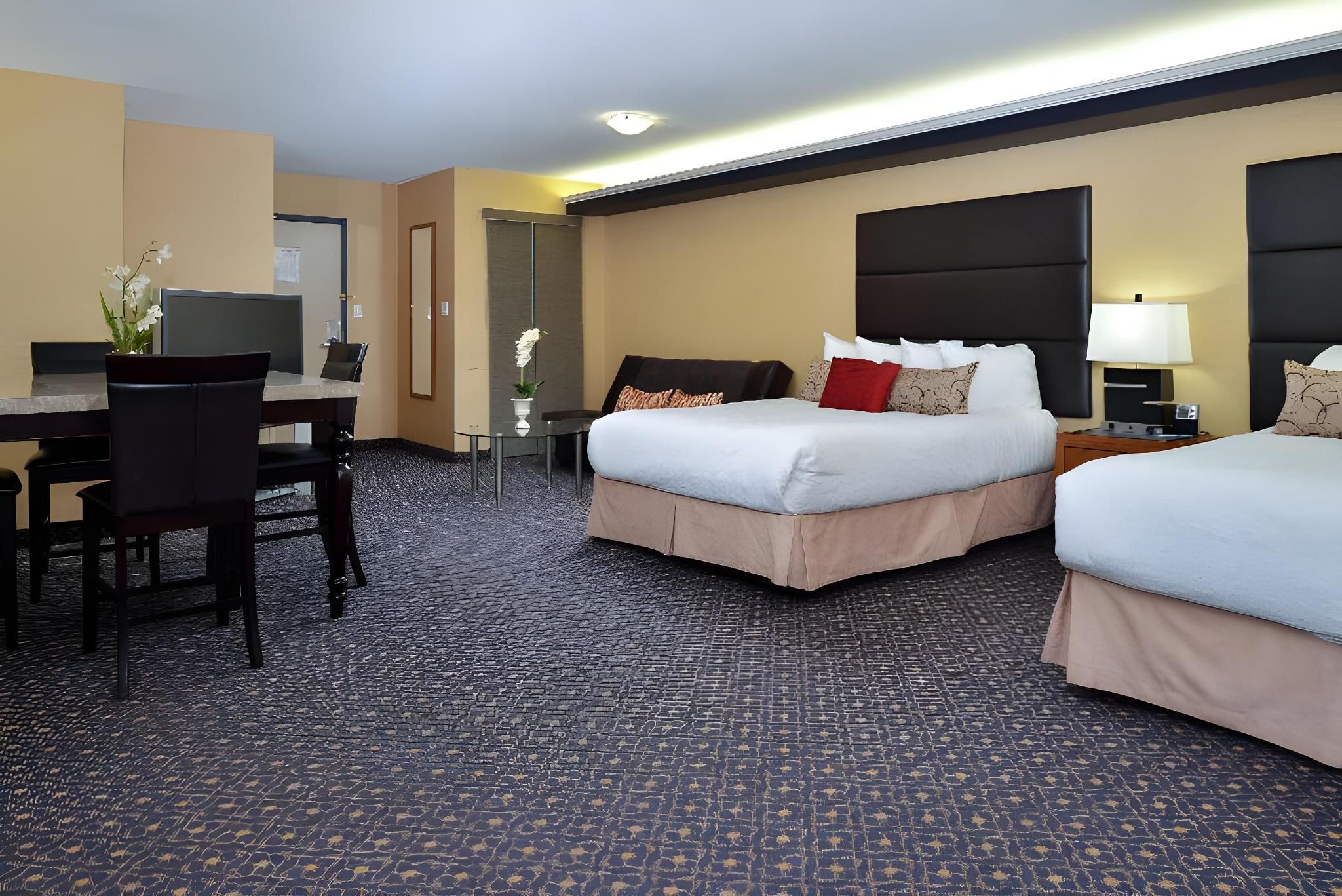 2 Queen Beds, Non-Smoking, Deluxe Room