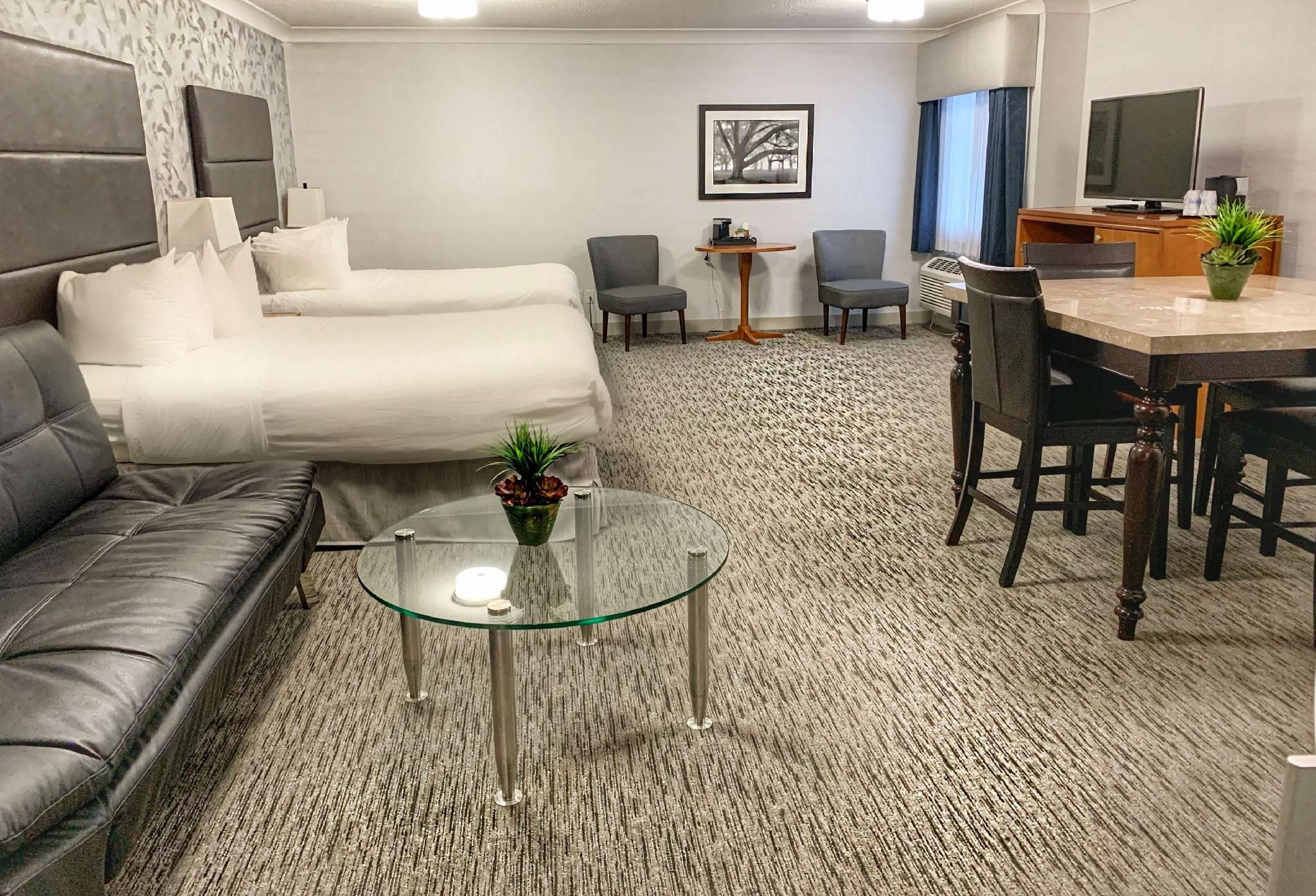 2 Queen Beds, Nonsmoking, Larger Room, Futon, Dining Table, Rain Shower