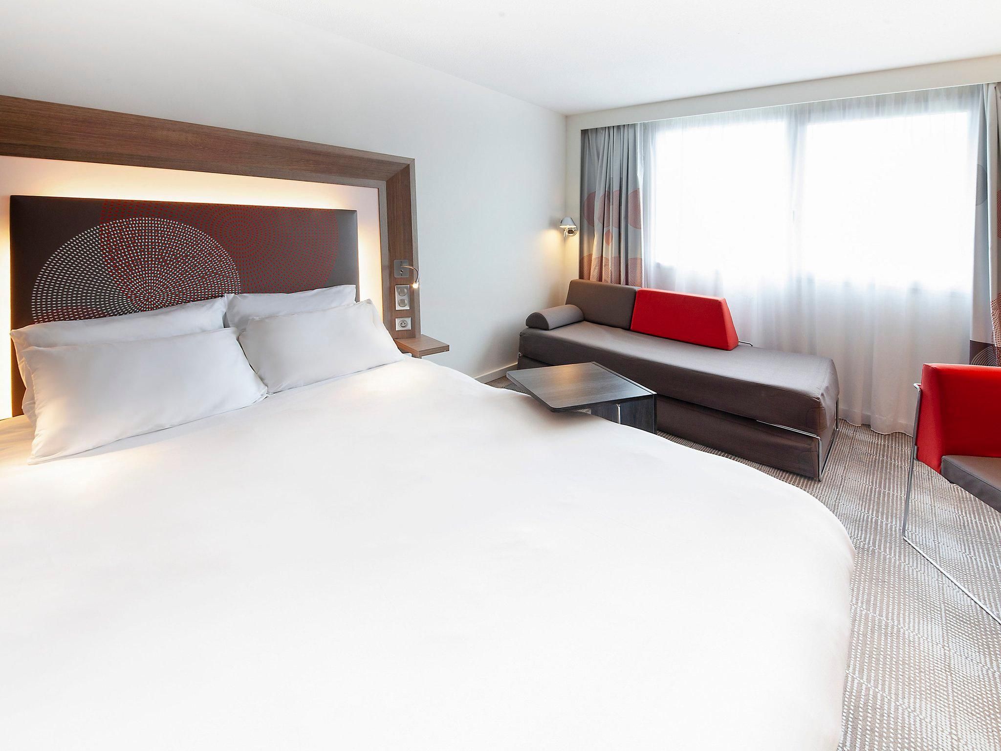 Classic room with 1 double bed and 2 trundle be ds.