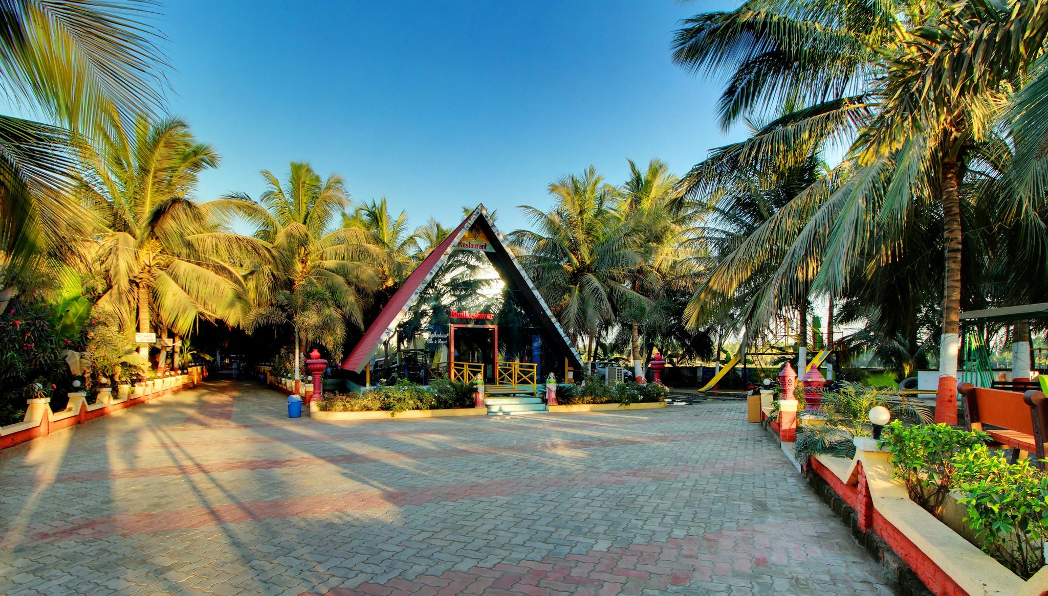 Bhalkeshwar Villa & Resort