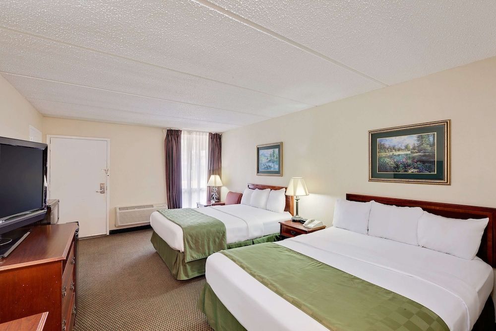 Room, 2 Queen Beds, Non Smoking