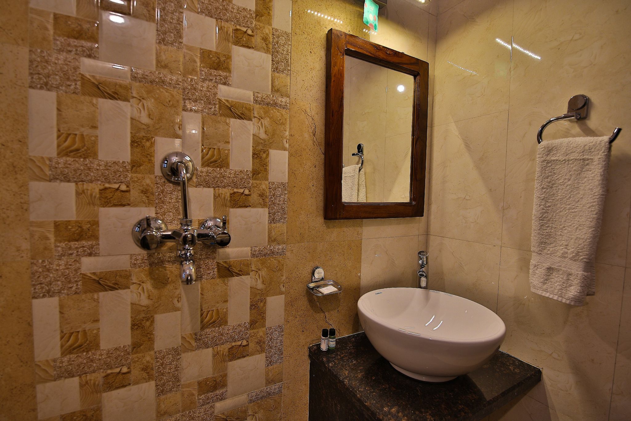 Harsoli Haveli Deluxe Room 3