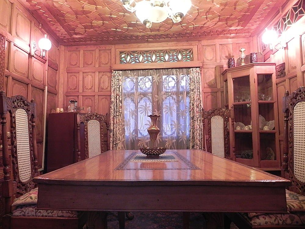 undefined Shabrose Heritage Houseboats 9