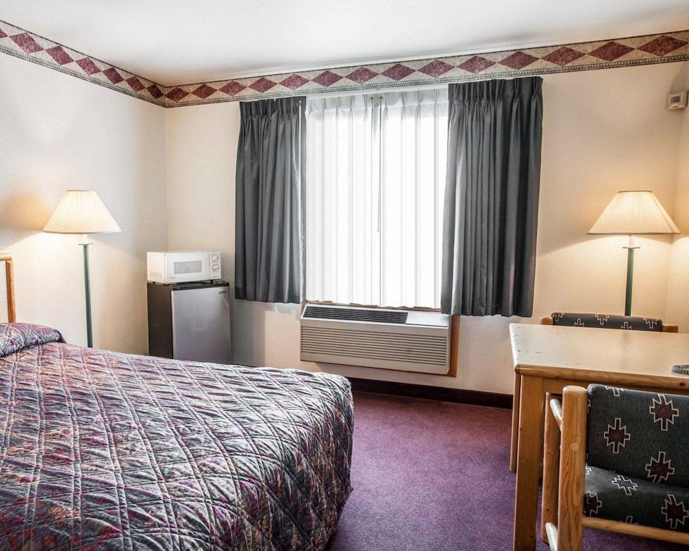 Rodeway Inn & Suites Spokane Valley