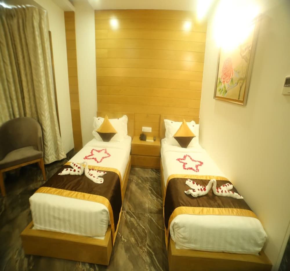 undefined Suraj Grand Hotel 4