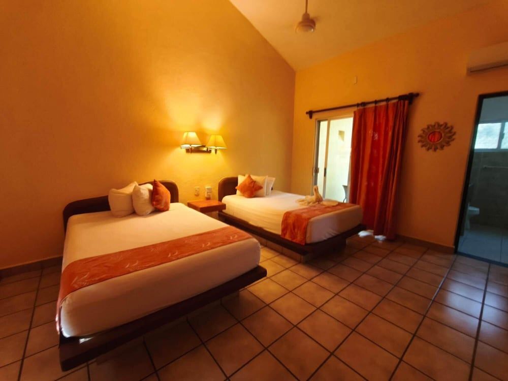 undefined Hotel Lunasol 10