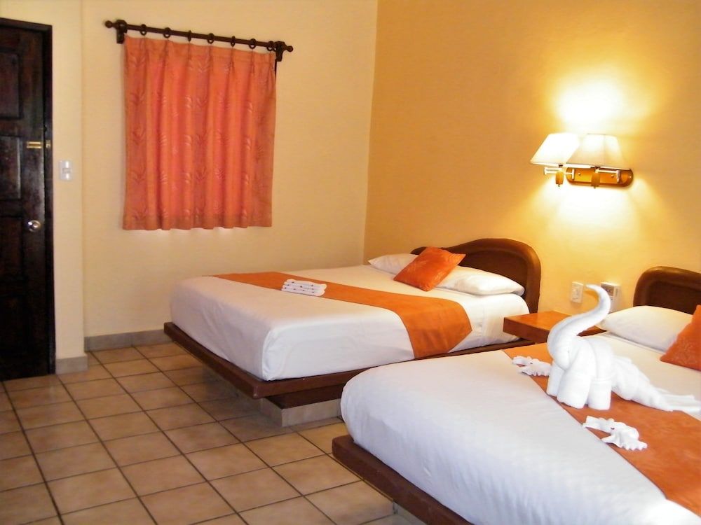Hotel Lunasol Standard Double Room 8
