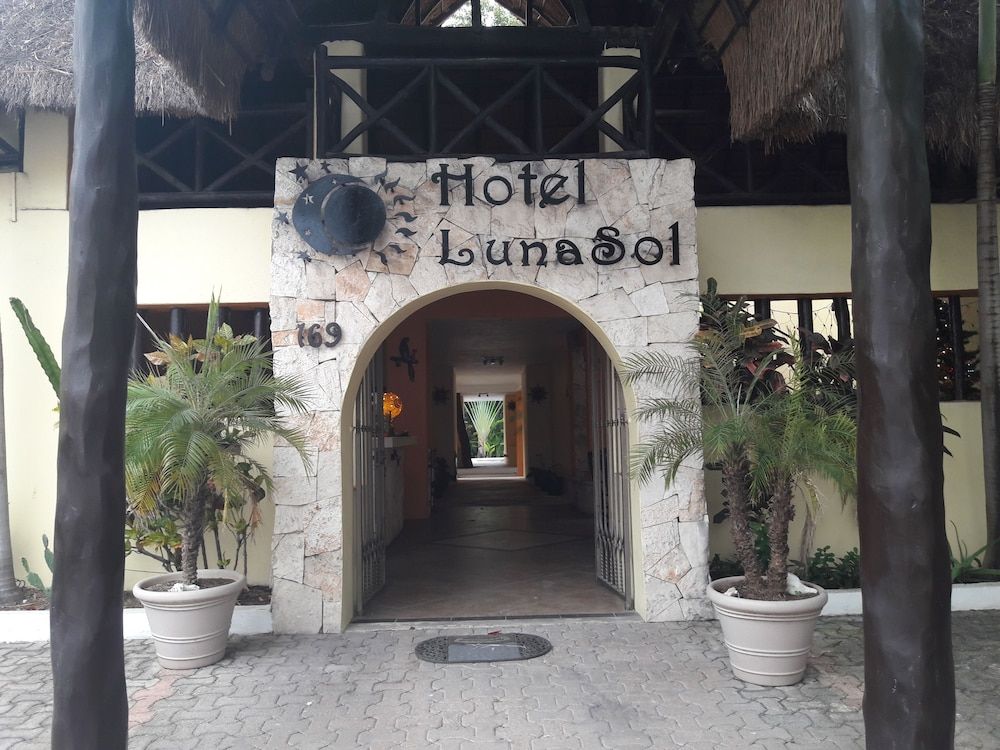 undefined Hotel Lunasol 4