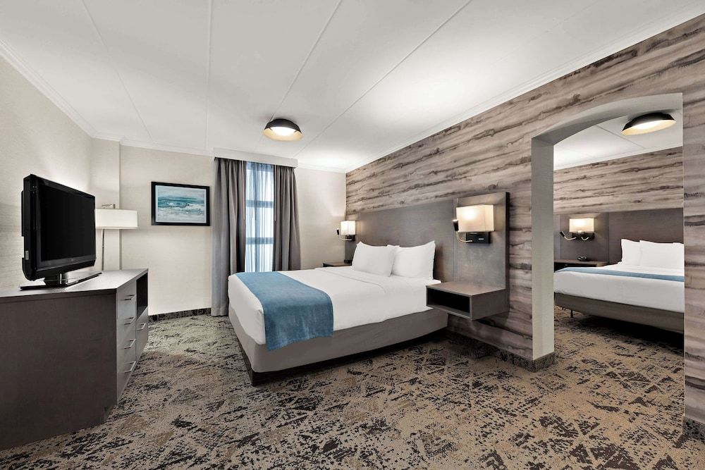 Best Western Parkway Hotel Toronto North Suite, Multiple Beds, Non Smoking, Kitchenette (Walk-in Shower;Larger Room) 2