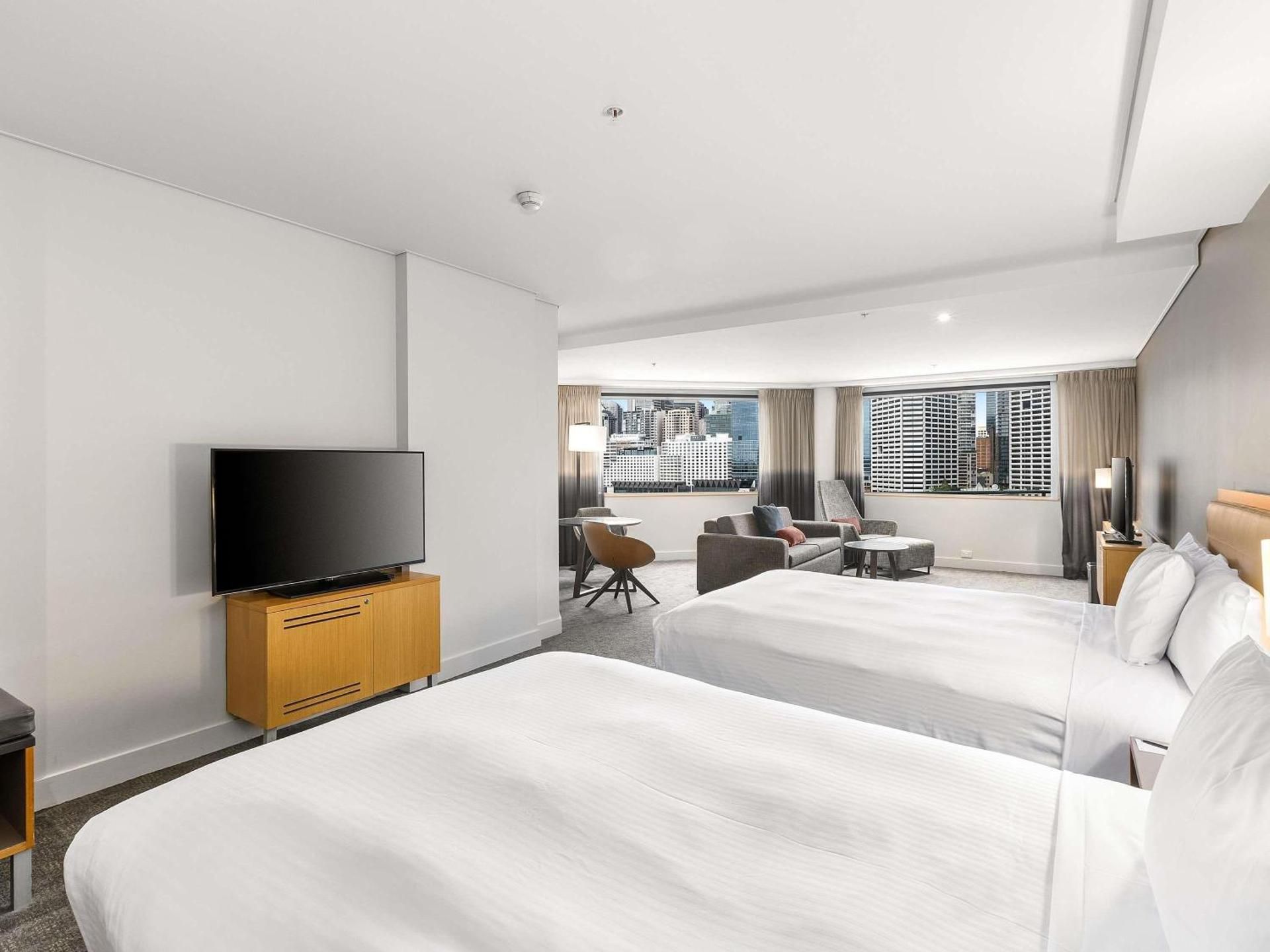 Executive Suite, 2 Double Beds, Darling Harbour  Facing