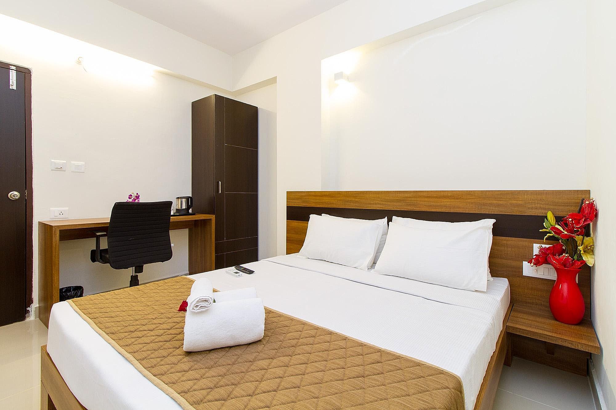 Sanctum Suites Whitefield Bangalore Deluxe Queen Room 17