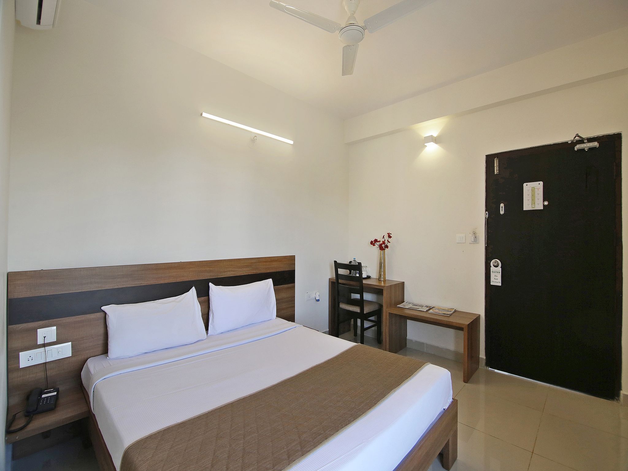 Sanctum Suites Whitefield Bangalore Deluxe Queen Room 12
