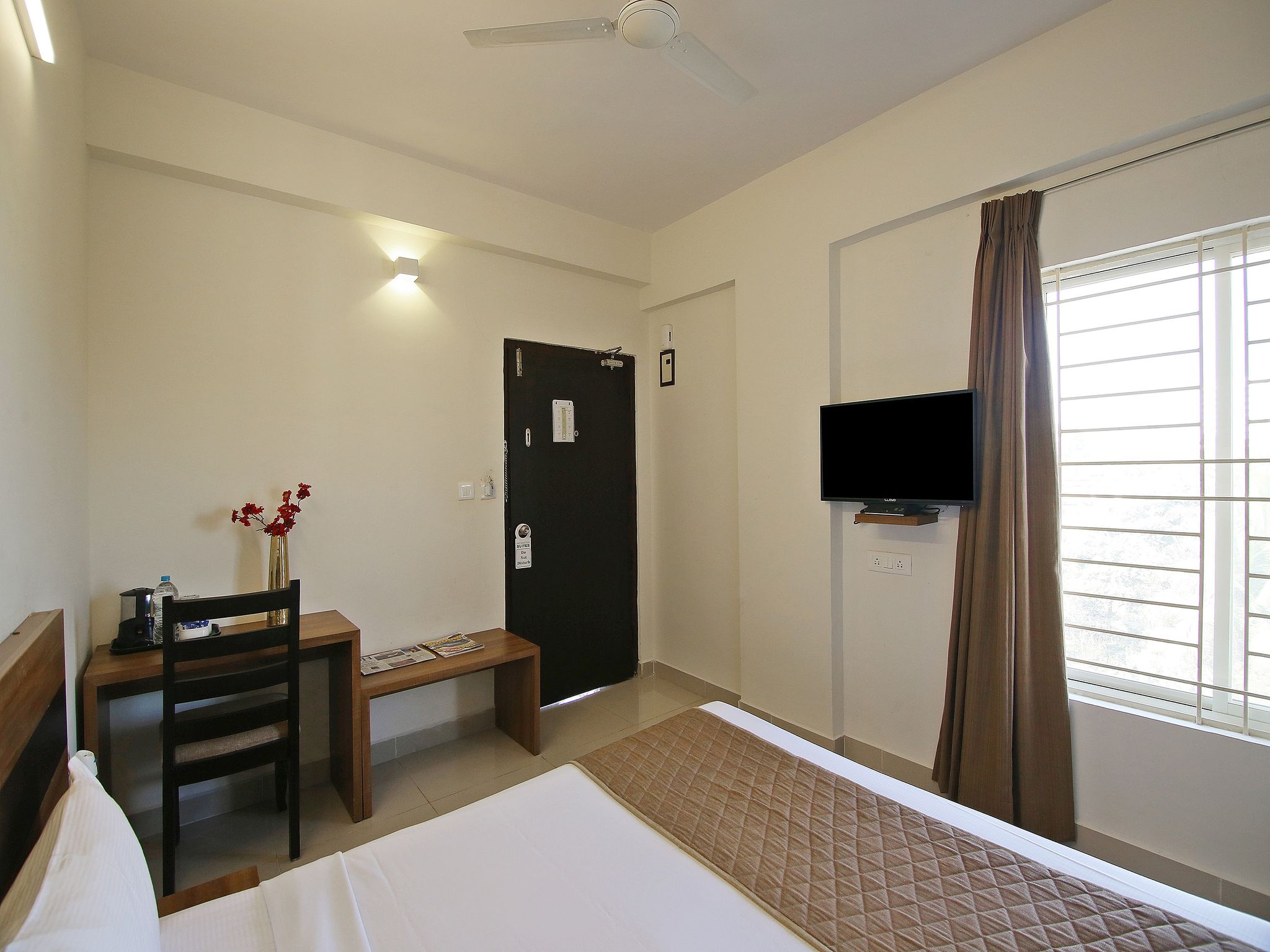 Sanctum Suites Whitefield Bangalore Deluxe Queen Room 16
