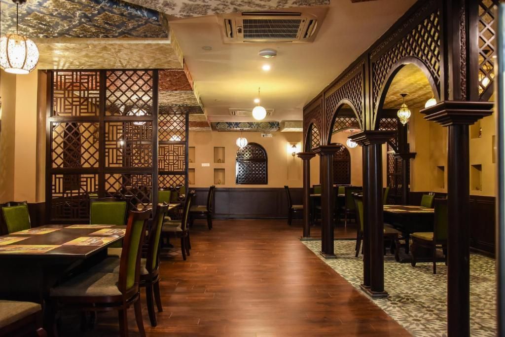 Food & Dining