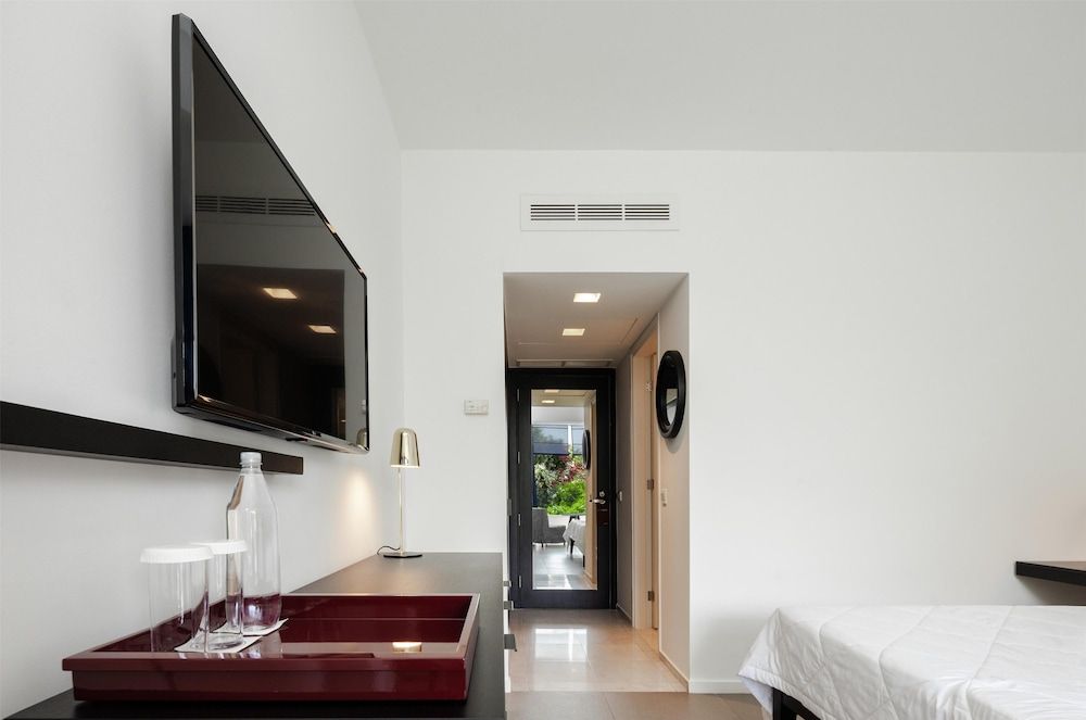 Almyra Inland View Room 9