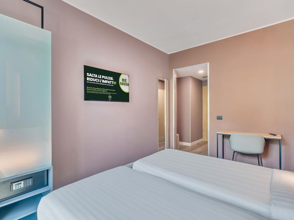 B&B Hotel Milano Portello Standard Twin Room 5