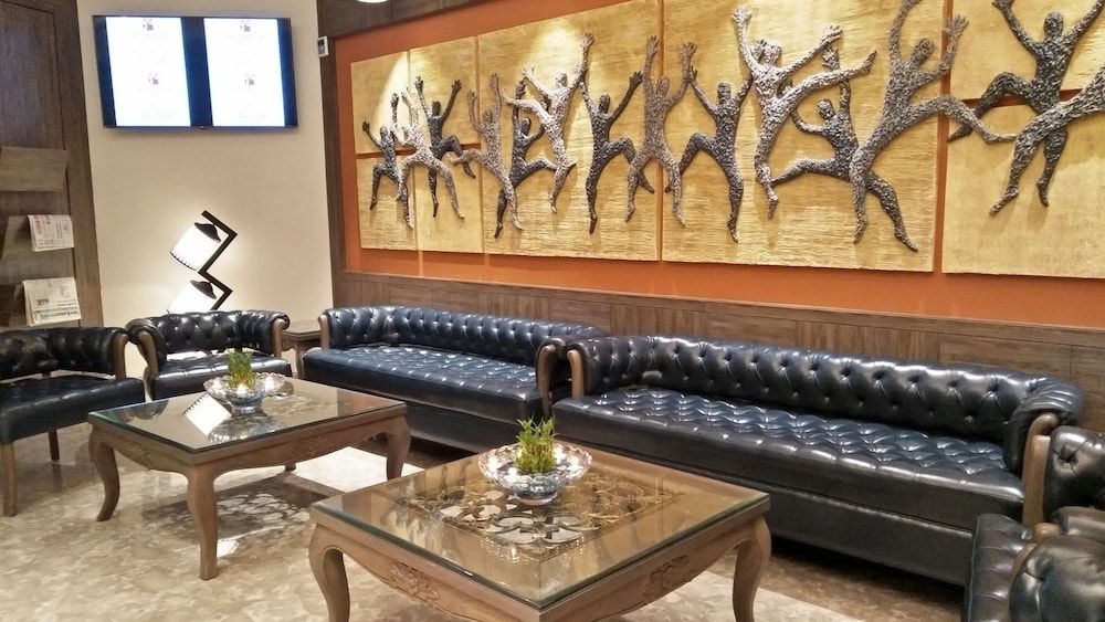 undefined AB Clarks Inn 3