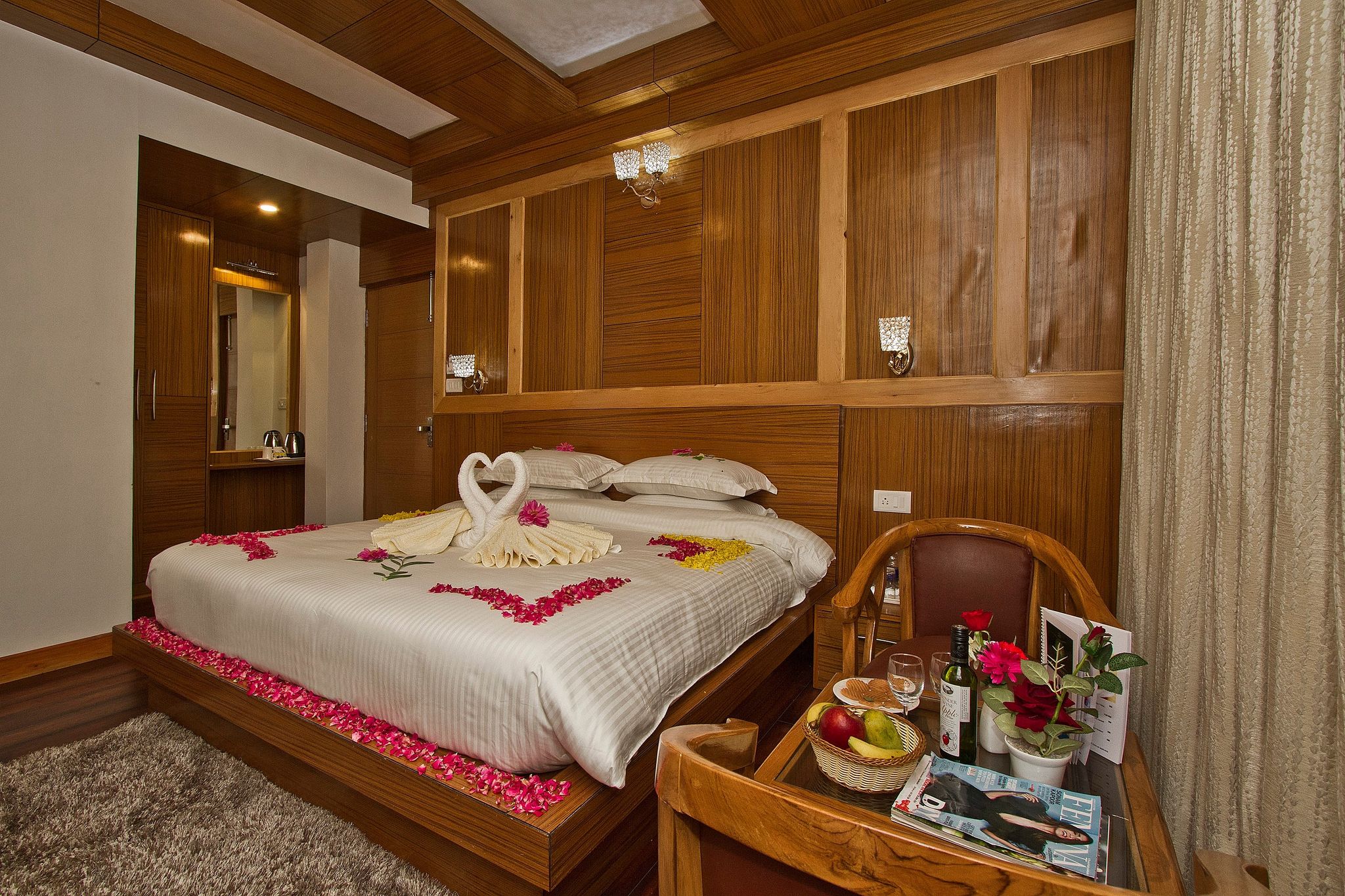 Cottage Wing B - Room with Private Balcony