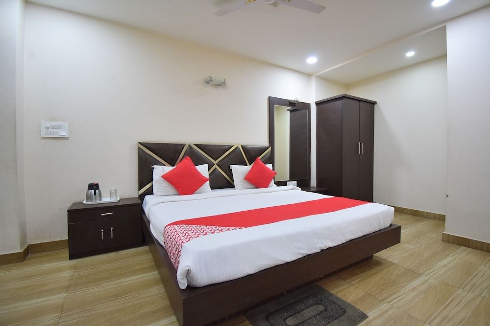 Hotel Siddhi Vinayak Standard Room. 3