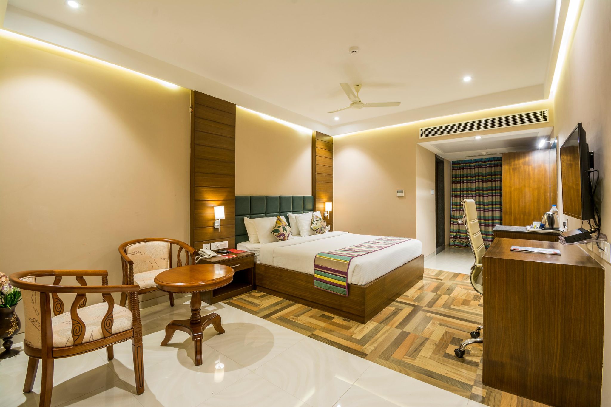 The Capital Hotel Deluxe Room 2