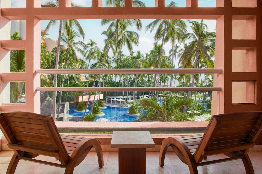 Junior Suite, 1 King, Sofa bed, Partial ocean view