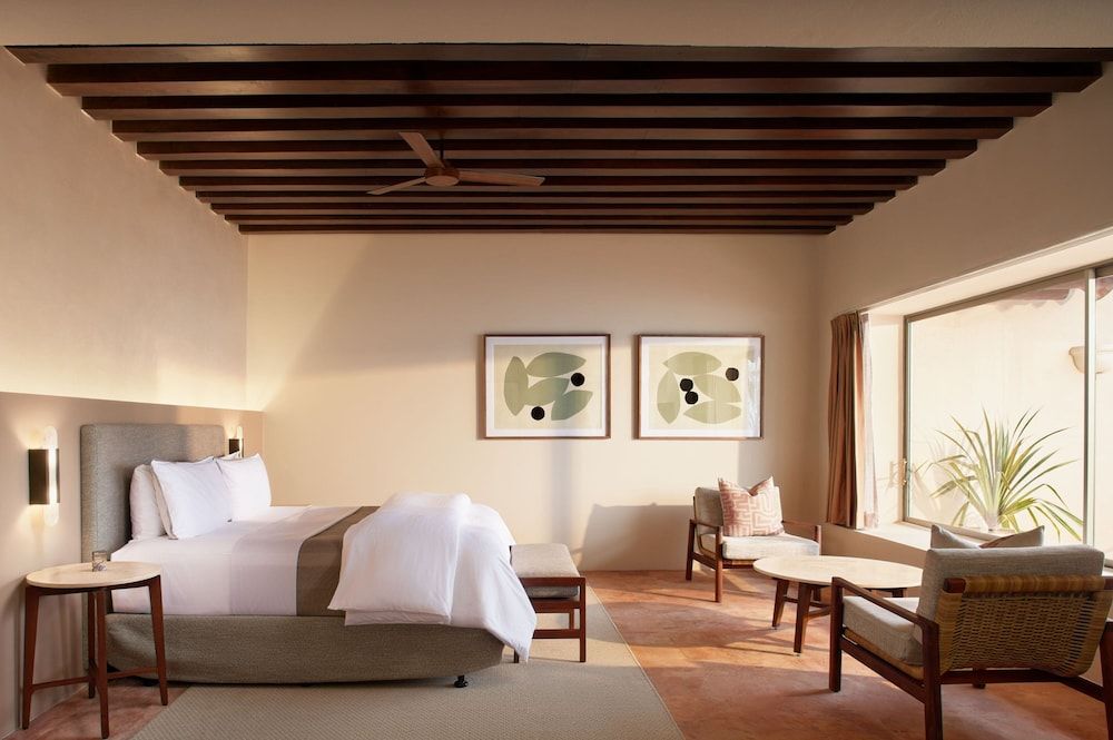 Presidential Suite, 1 King, Ocean view, High floor