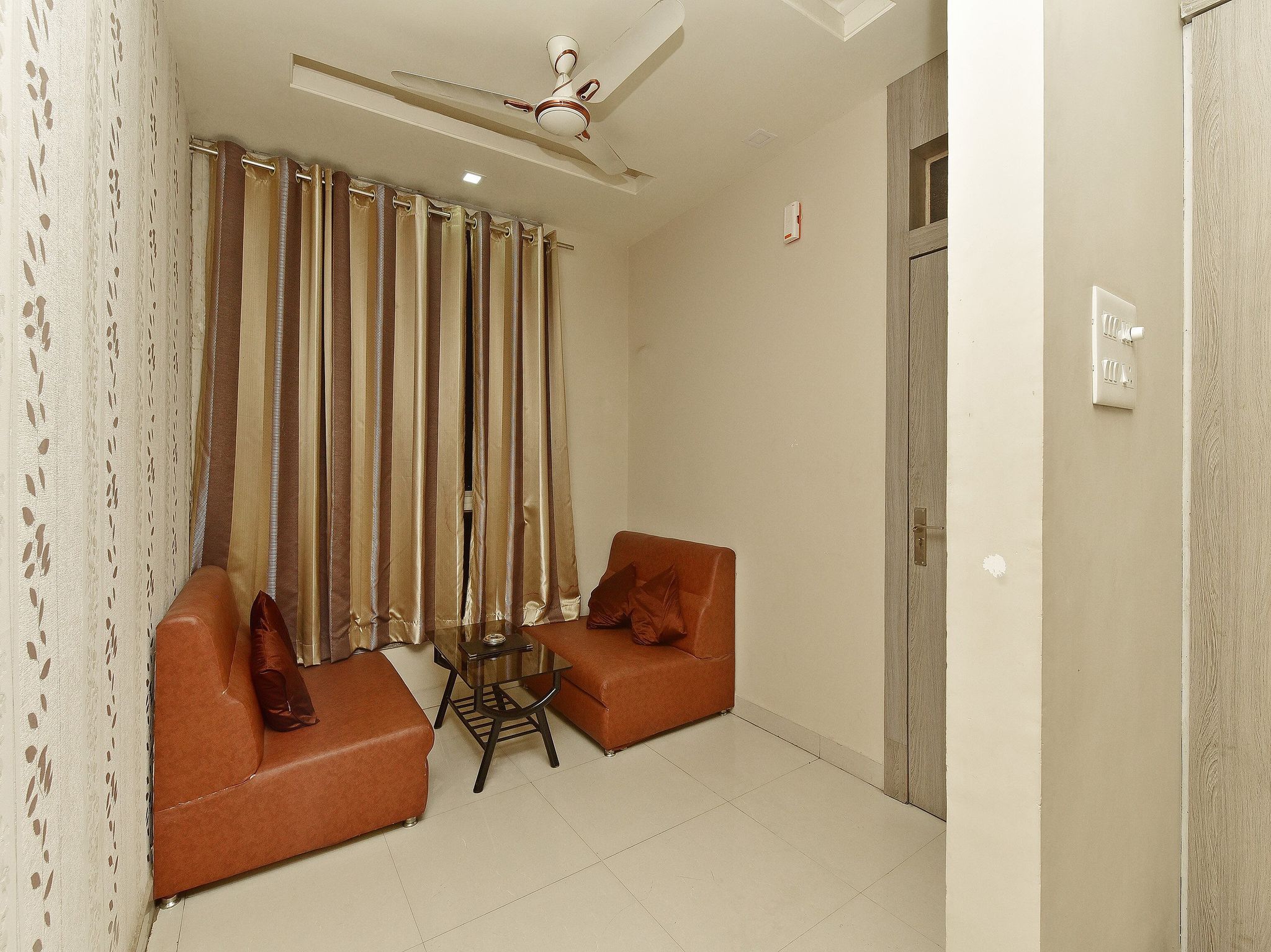 SUITE ROOM 