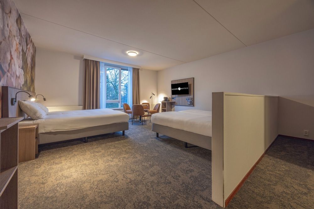 Fletcher Parkhotel Val Monte Family Room 2